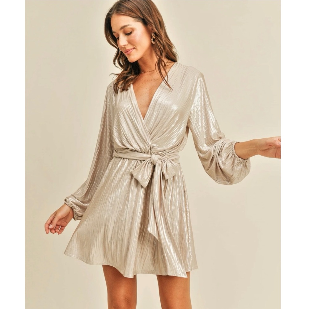 BARDOT | Bellissa‎ Pleat Pleated Faux Wrap Dress in Champagne Sz. XS Shiny
